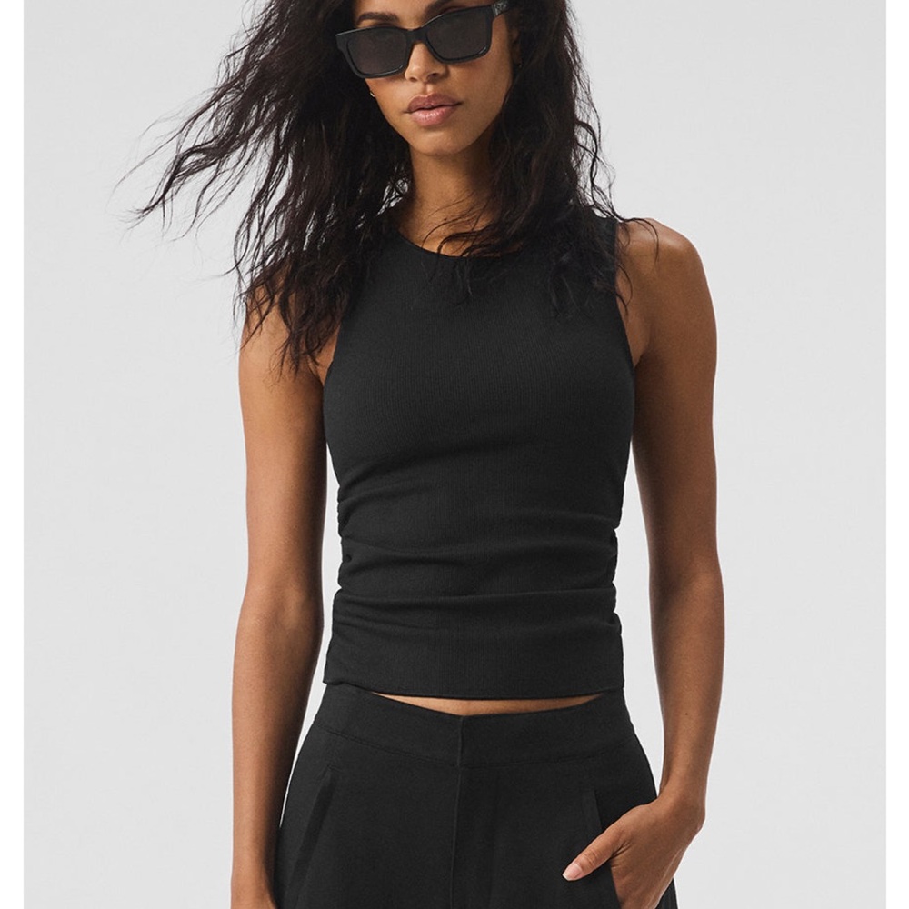 ALO Yoga Ribbed En Pointe Tank - Black